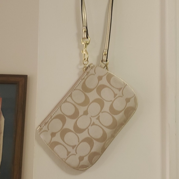 Coach wristlet - Picture 2 of 3